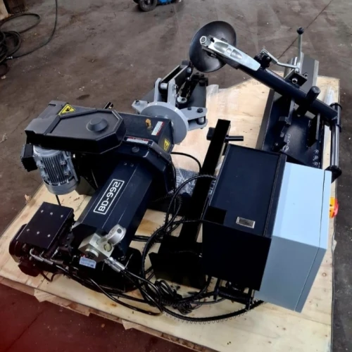 Electro-Hydraulic Truck Tire Changer | BD-992